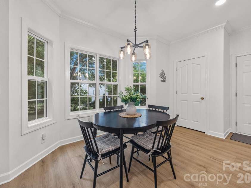 171 Longboat Road, Mooresville, NC 28117.  MLS# CAR4391201, YatesRealty ID 30056. Breakfast Table