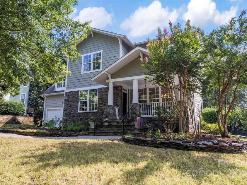 415 Pinnacle Lane, Huntersville, NC 28078.  MLS# CAR4285608, YatesRealty ID 30056. 