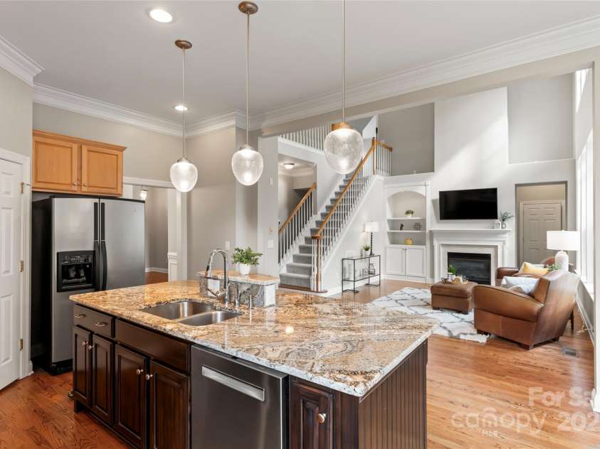 415 Pinnacle Lane, Huntersville, NC 28078.  MLS# CAR4285608, YatesRealty ID 30056. 