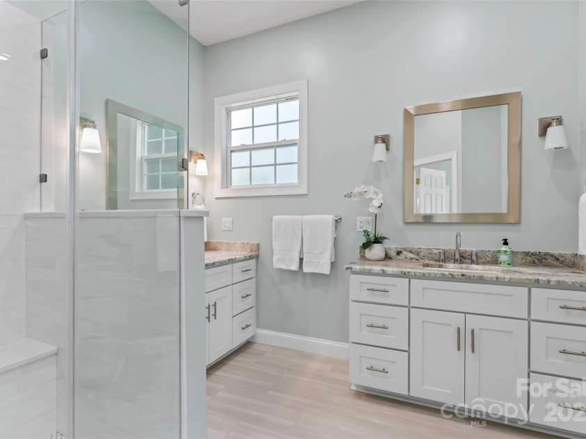 415 Pinnacle Lane, Huntersville, NC 28078.  MLS# CAR4285608, YatesRealty ID 30056. 