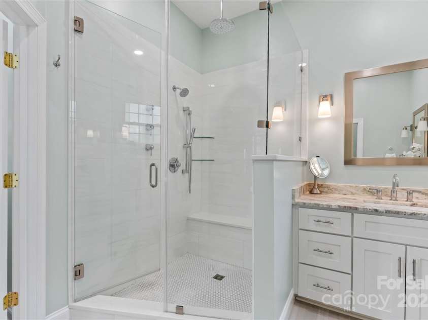 415 Pinnacle Lane, Huntersville, NC 28078.  MLS# CAR4285608, YatesRealty ID 30056. 