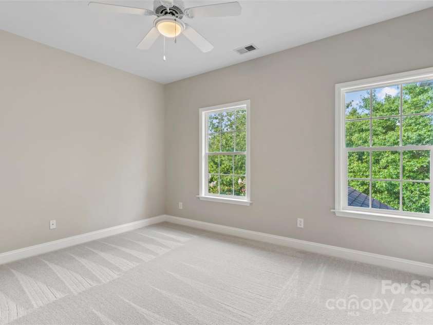 415 Pinnacle Lane, Huntersville, NC 28078.  MLS# CAR4285608, YatesRealty ID 30056. 
