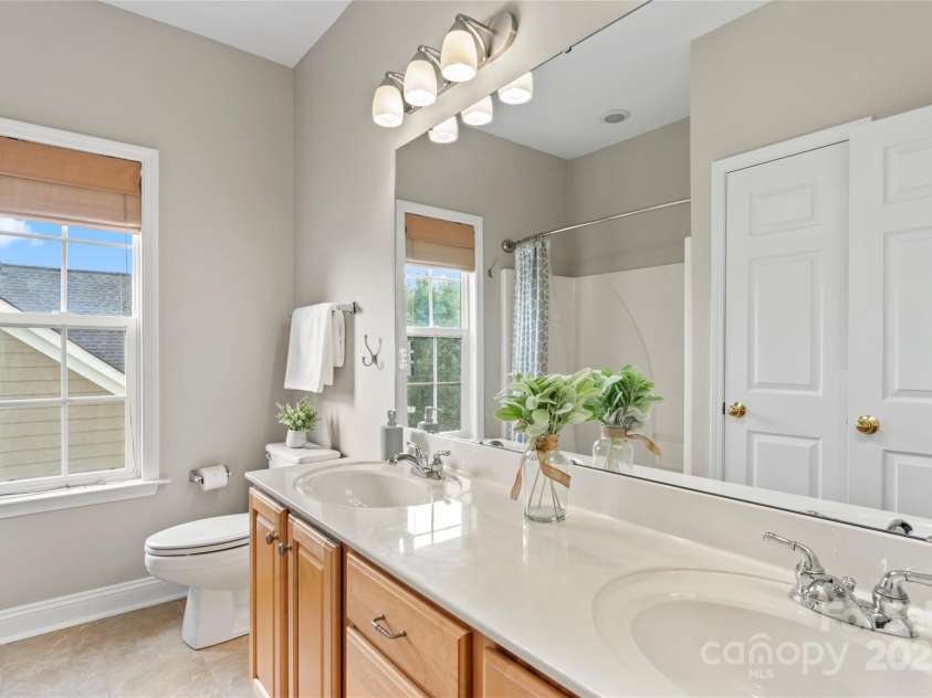 415 Pinnacle Lane, Huntersville, NC 28078.  MLS# CAR4285608, YatesRealty ID 30056. 
