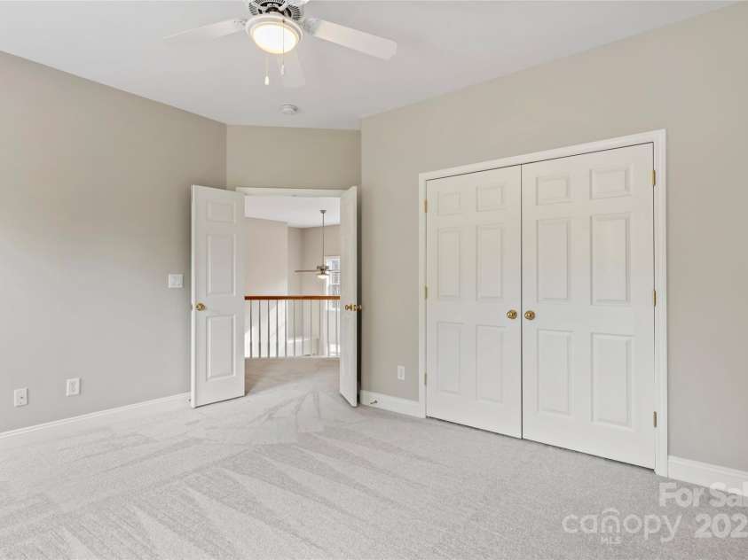 415 Pinnacle Lane, Huntersville, NC 28078.  MLS# CAR4285608, YatesRealty ID 30056. 