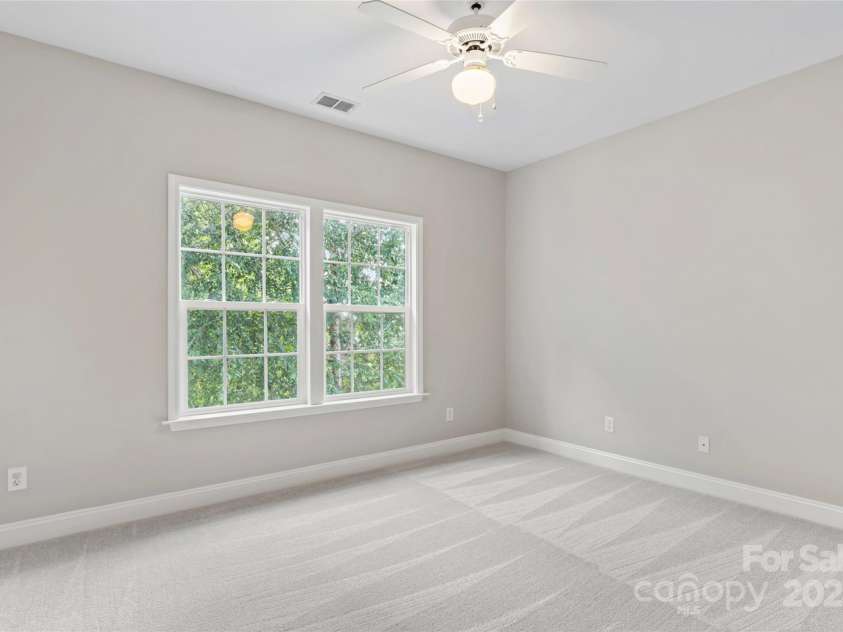 415 Pinnacle Lane, Huntersville, NC 28078.  MLS# CAR4285608, YatesRealty ID 30056. 