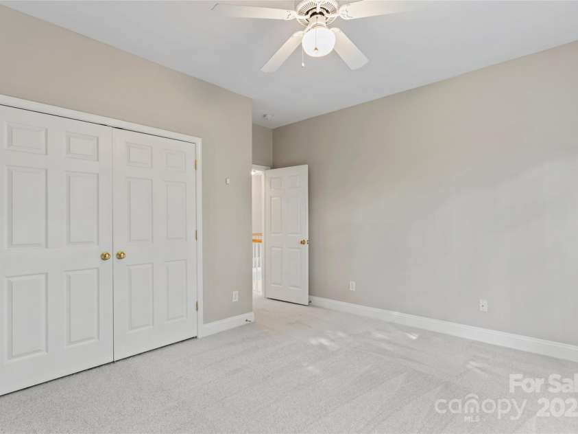 415 Pinnacle Lane, Huntersville, NC 28078.  MLS# CAR4285608, YatesRealty ID 30056. 