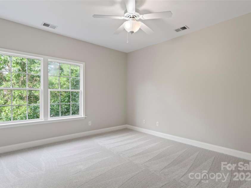 415 Pinnacle Lane, Huntersville, NC 28078.  MLS# CAR4285608, YatesRealty ID 30056. 