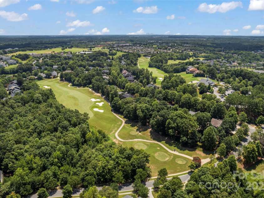 415 Pinnacle Lane, Huntersville, NC 28078.  MLS# CAR4285608, YatesRealty ID 30056. 