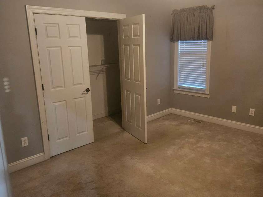 2119 Lakeview Lane, Charlotte, NC 28214.  MLS# CAR4356460, YatesRealty ID 30058. 
