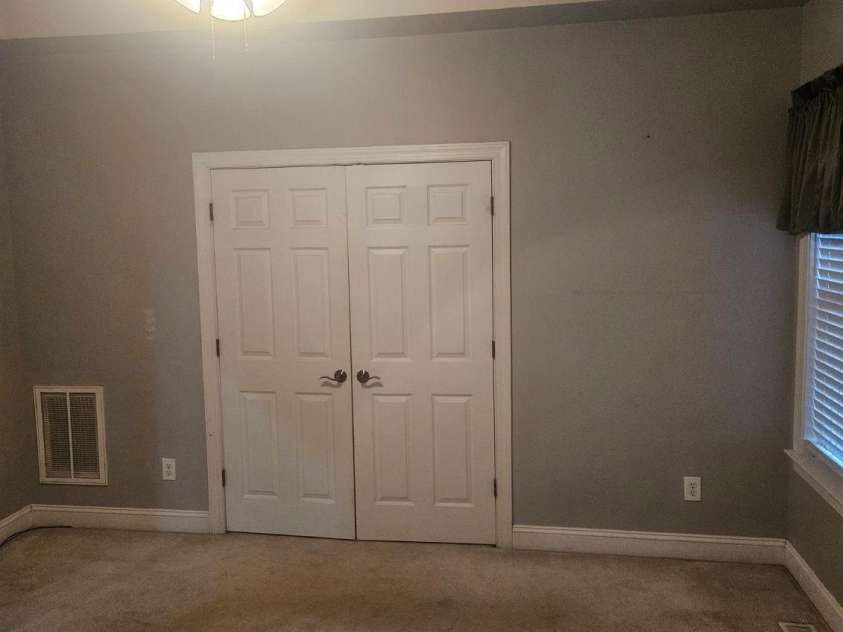 2119 Lakeview Lane, Charlotte, NC 28214.  MLS# CAR4356460, YatesRealty ID 30058. 