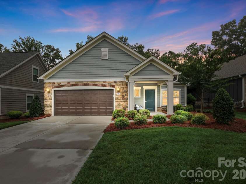 1062 Millview Lane, Matthews, NC 28104.  MLS# CAR4382909, YatesRealty ID 30059. 
