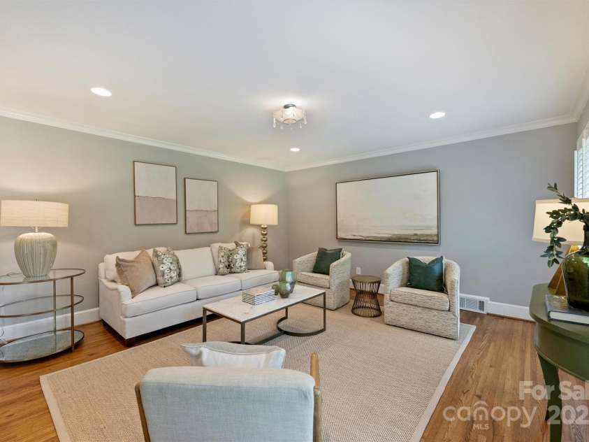 6900 Folger Drive, Charlotte, NC 28270.  MLS# CAR4287694, YatesRealty ID 30059. 
