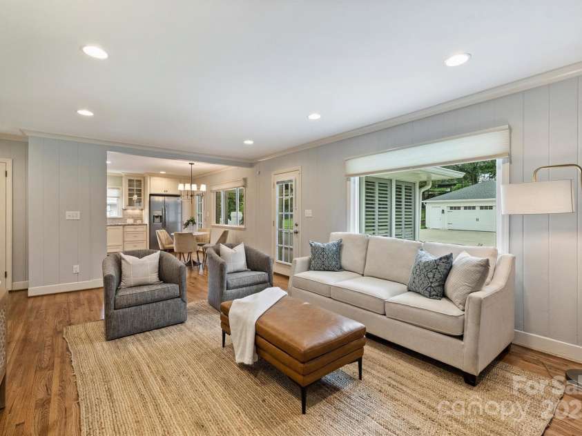 6900 Folger Drive, Charlotte, NC 28270.  MLS# CAR4287694, YatesRealty ID 30059. 