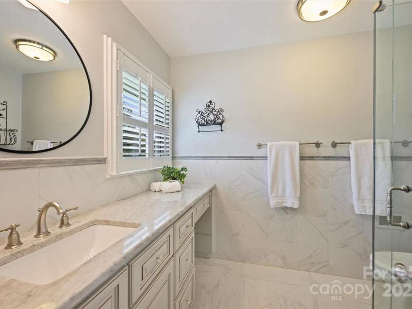6900 Folger Drive, Charlotte, NC 28270.  MLS# CAR4287694, YatesRealty ID 30059. 