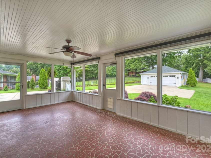 6900 Folger Drive, Charlotte, NC 28270.  MLS# CAR4287694, YatesRealty ID 30059. 