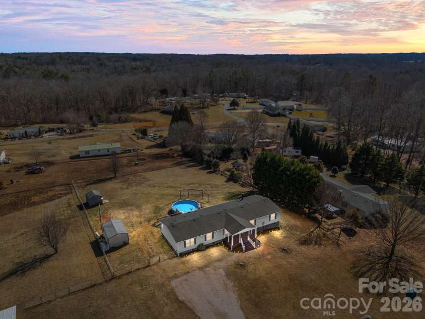 1024 Rogue Court, Kannapolis, NC 28081.  MLS# CAR4346736, YatesRealty ID 3006. 