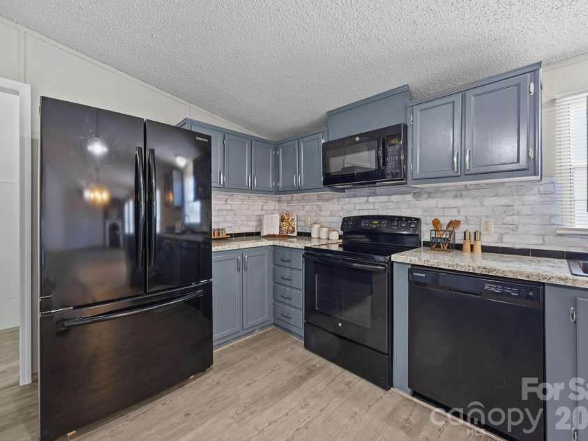1024 Rogue Court, Kannapolis, NC 28081.  MLS# CAR4346736, YatesRealty ID 3006. 