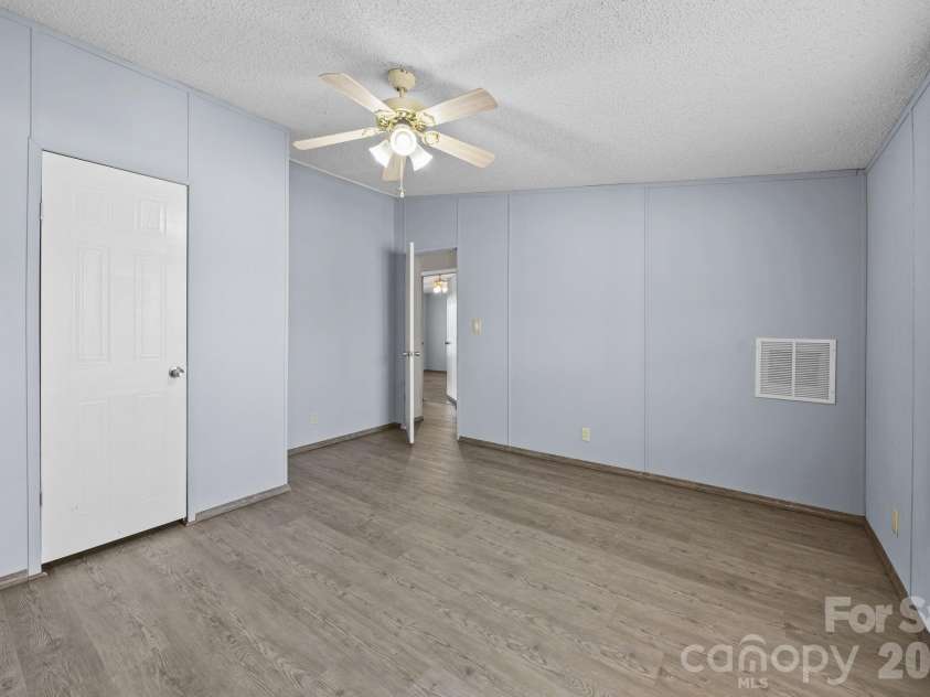 1024 Rogue Court, Kannapolis, NC 28081.  MLS# CAR4346736, YatesRealty ID 3006. 