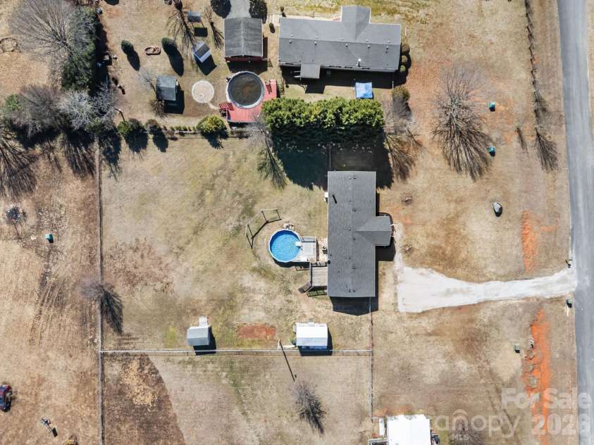 1024 Rogue Court, Kannapolis, NC 28081.  MLS# CAR4346736, YatesRealty ID 3006. 