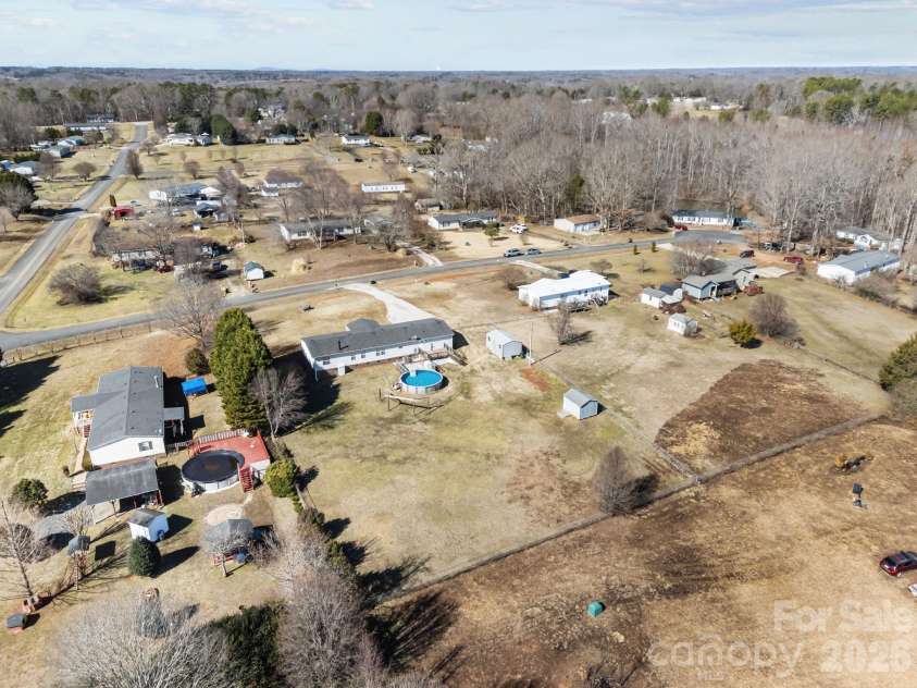 1024 Rogue Court, Kannapolis, NC 28081.  MLS# CAR4346736, YatesRealty ID 3006. 