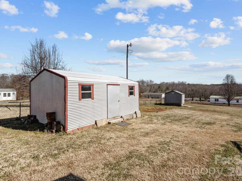 1024 Rogue Court, Kannapolis, NC 28081.  MLS# CAR4346736, YatesRealty ID 3006. 