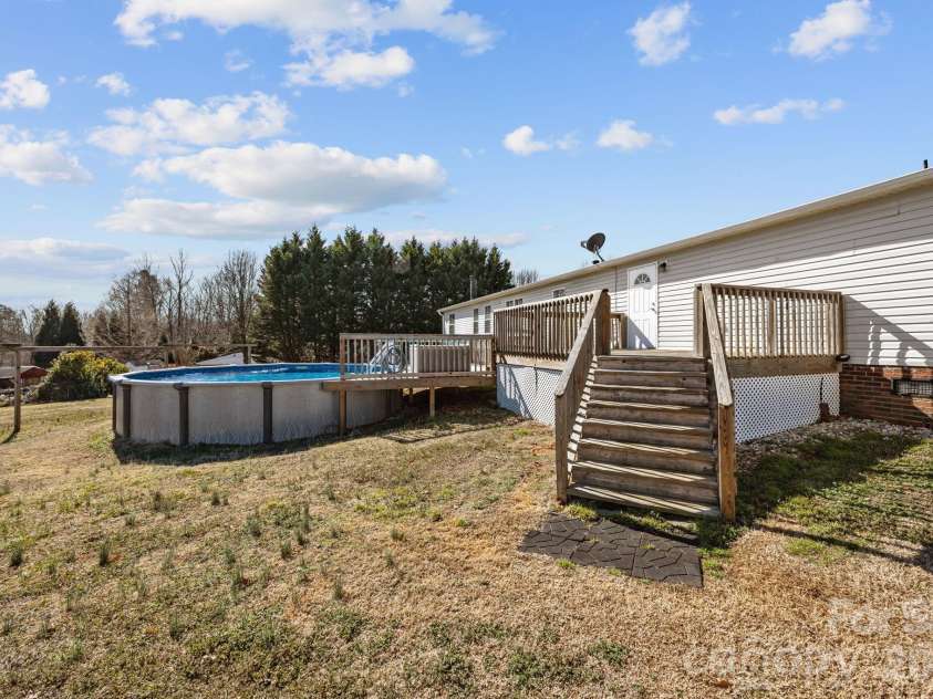 1024 Rogue Court, Kannapolis, NC 28081.  MLS# CAR4346736, YatesRealty ID 3006. 