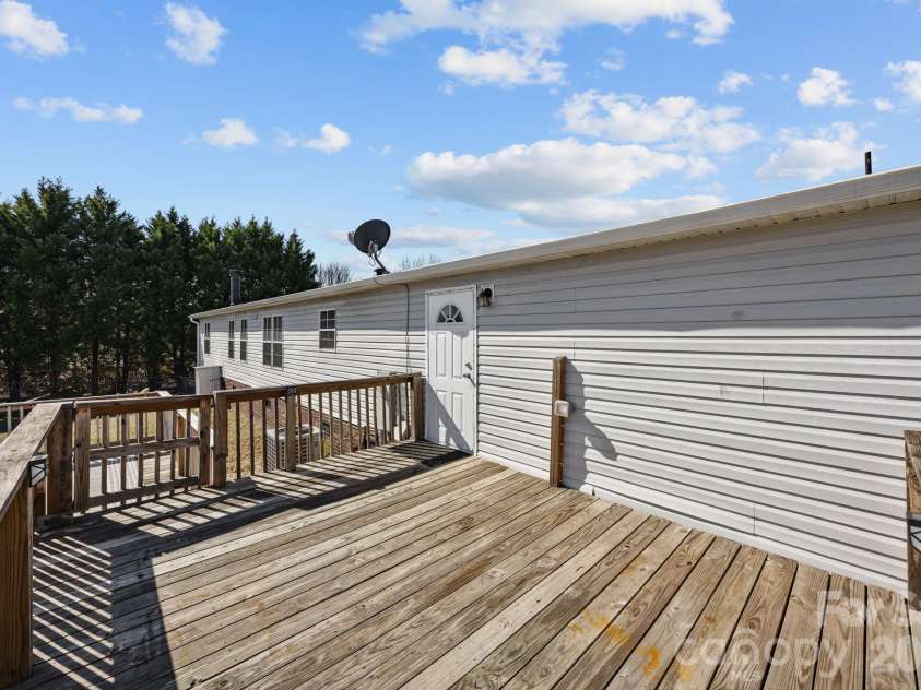 1024 Rogue Court, Kannapolis, NC 28081.  MLS# CAR4346736, YatesRealty ID 3006. 