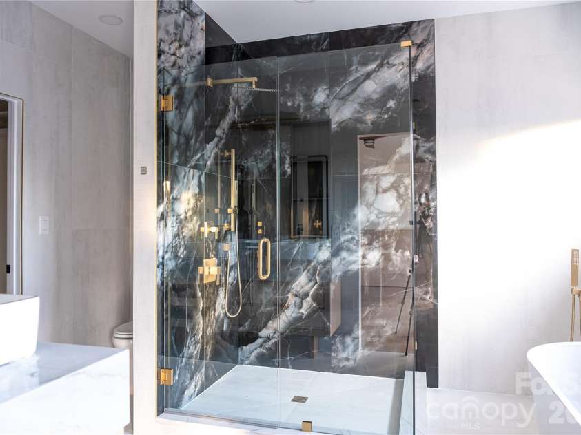 1912 Grier Avenue, Charlotte, NC 28216.  MLS# CAR4319722, YatesRealty ID 3006. 