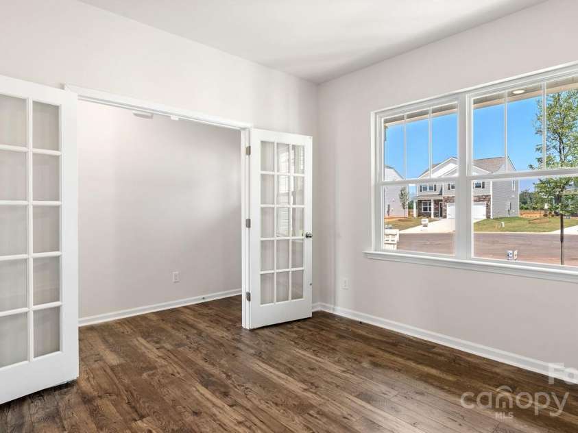 564 Country Oak Drive, Asheville, NC 28804.  MLS# CAR4165775, YatesRealty ID 3006. REPRESENTATION ONLY PHOTO