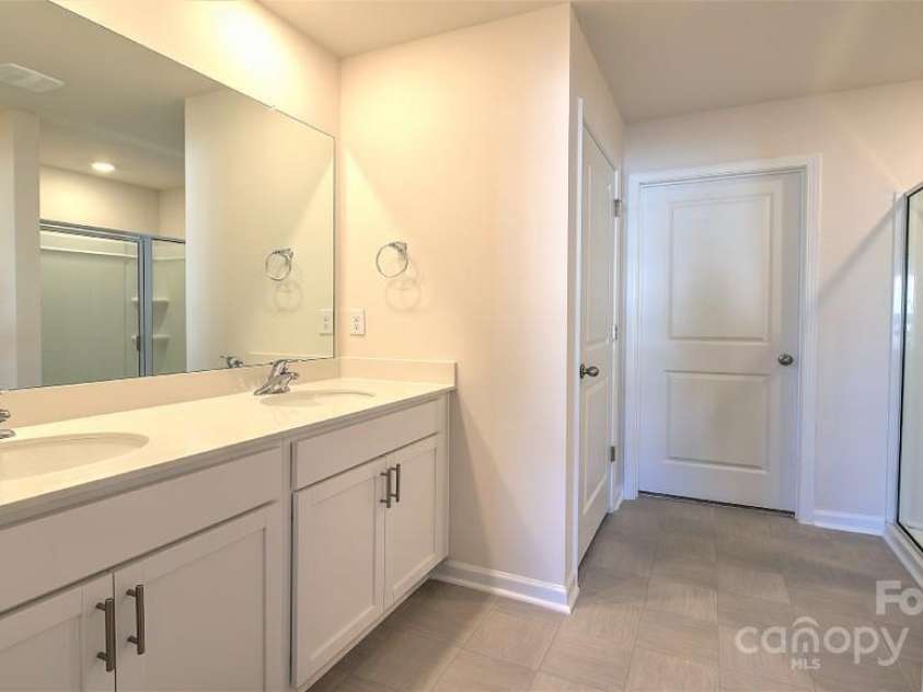 564 Country Oak Drive, Asheville, NC 28804.  MLS# CAR4165775, YatesRealty ID 3006. REPRESENTATION ONLY PHOTO