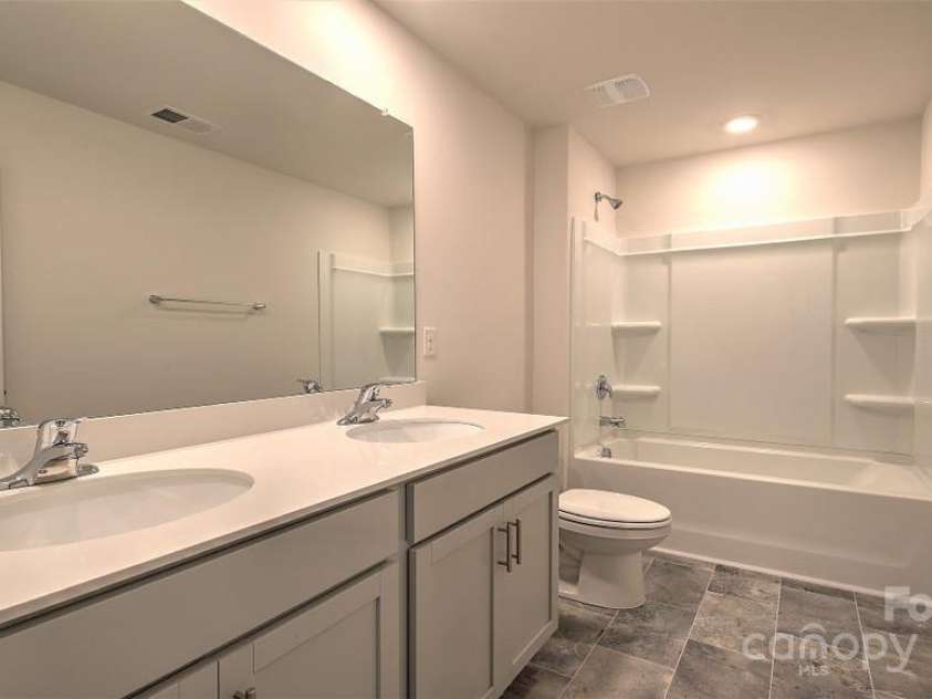 564 Country Oak Drive, Asheville, NC 28804.  MLS# CAR4165775, YatesRealty ID 3006. REPRESENTATION ONLY PHOTO