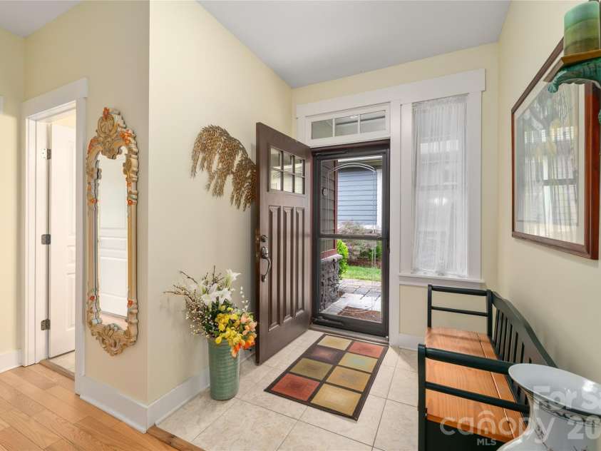 3 Holland Mountain View, Asheville, NC 28804.  MLS# CAR4381829, YatesRealty ID 30060. 