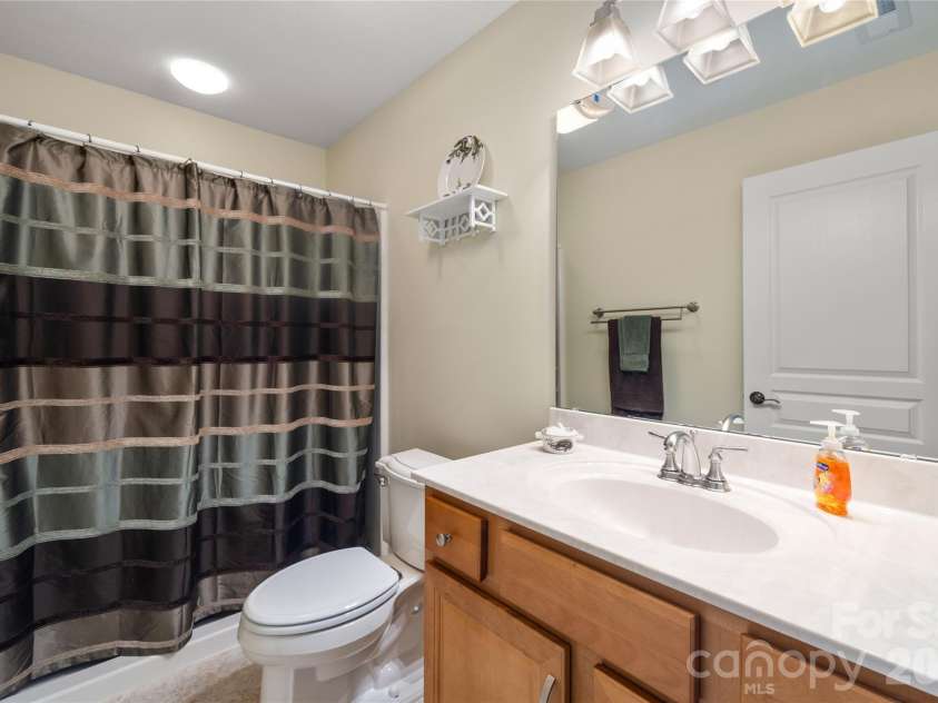 3 Holland Mountain View, Asheville, NC 28804.  MLS# CAR4381829, YatesRealty ID 30060. 