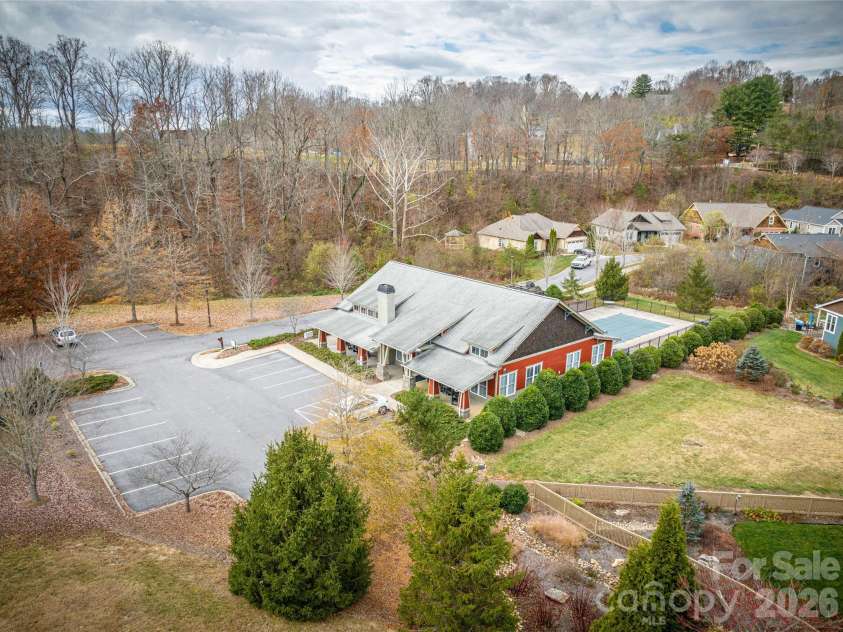 3 Holland Mountain View, Asheville, NC 28804.  MLS# CAR4381829, YatesRealty ID 30060. 