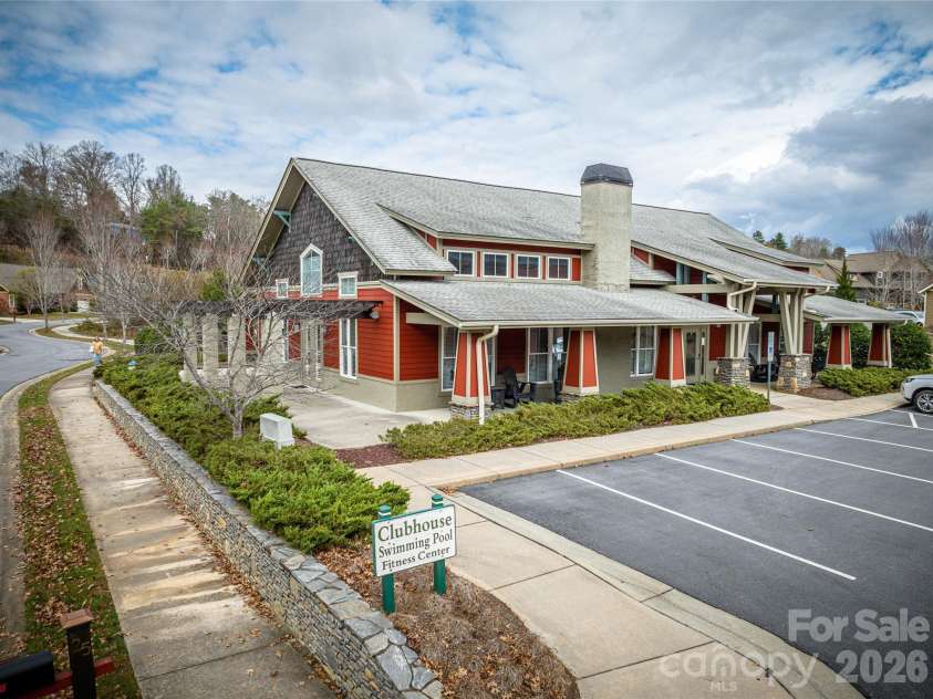 3 Holland Mountain View, Asheville, NC 28804.  MLS# CAR4381829, YatesRealty ID 30060. 