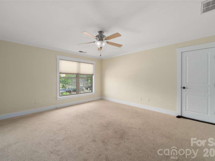 3 Holland Mountain View, Asheville, NC 28804.  MLS# CAR4381829, YatesRealty ID 30060. 