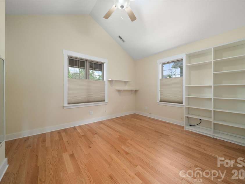 3 Holland Mountain View, Asheville, NC 28804.  MLS# CAR4381829, YatesRealty ID 30060. 