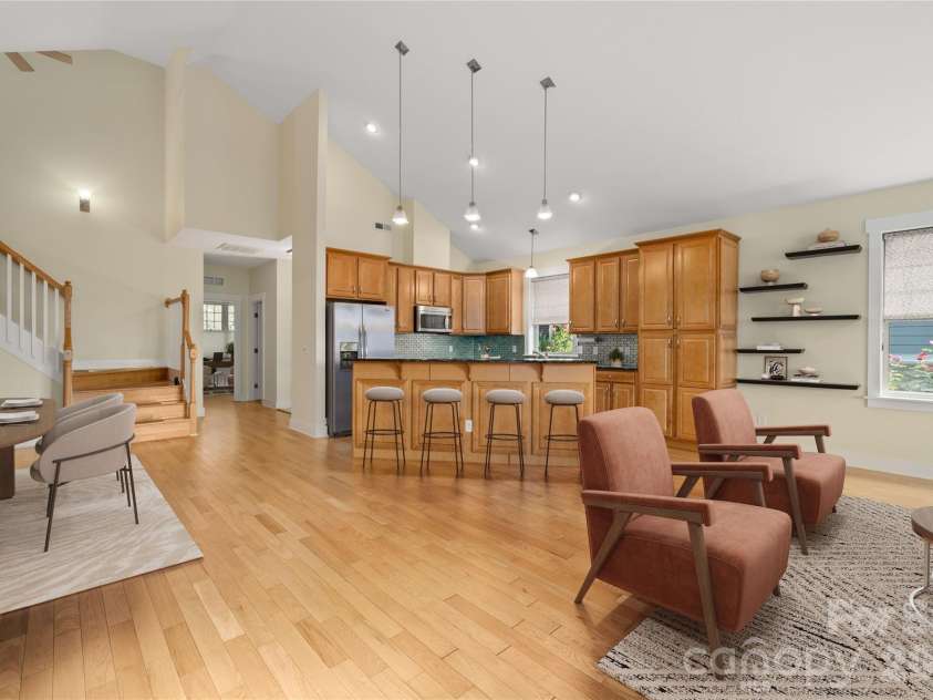 3 Holland Mountain View, Asheville, NC 28804.  MLS# CAR4381829, YatesRealty ID 30060. Virtually staged