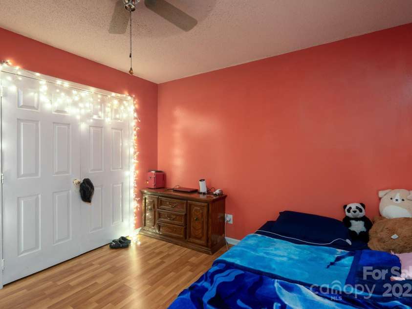 7333 Rosehall Drive, Charlotte, NC 28227.  MLS# CAR4276277, YatesRealty ID 30062. 