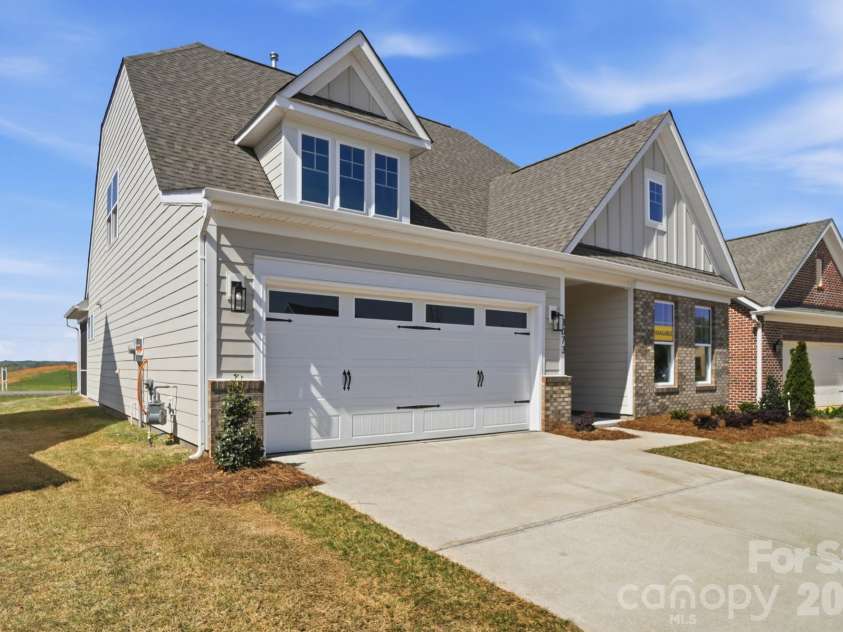 3073 Founding Fathers Drive, Gastonia, NC 28056.  MLS# CAR4331254, YatesRealty ID 30063. 