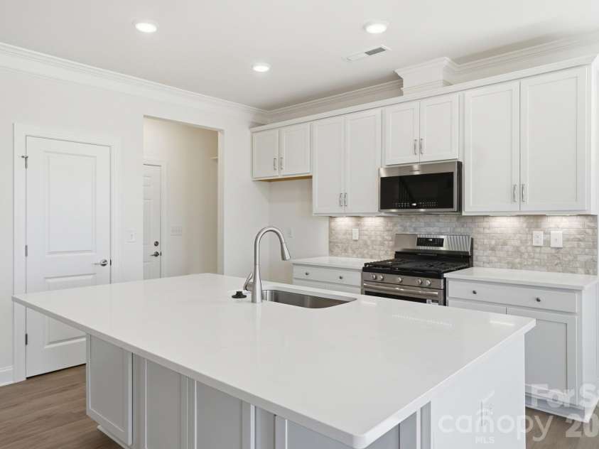 3073 Founding Fathers Drive, Gastonia, NC 28056.  MLS# CAR4331254, YatesRealty ID 30063. 