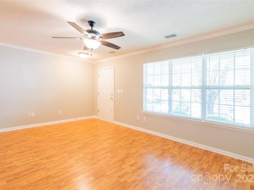 10763 Holly Ridge Boulevard, Charlotte, NC 28216.  MLS# CAR4274578, YatesRealty ID 30065. 