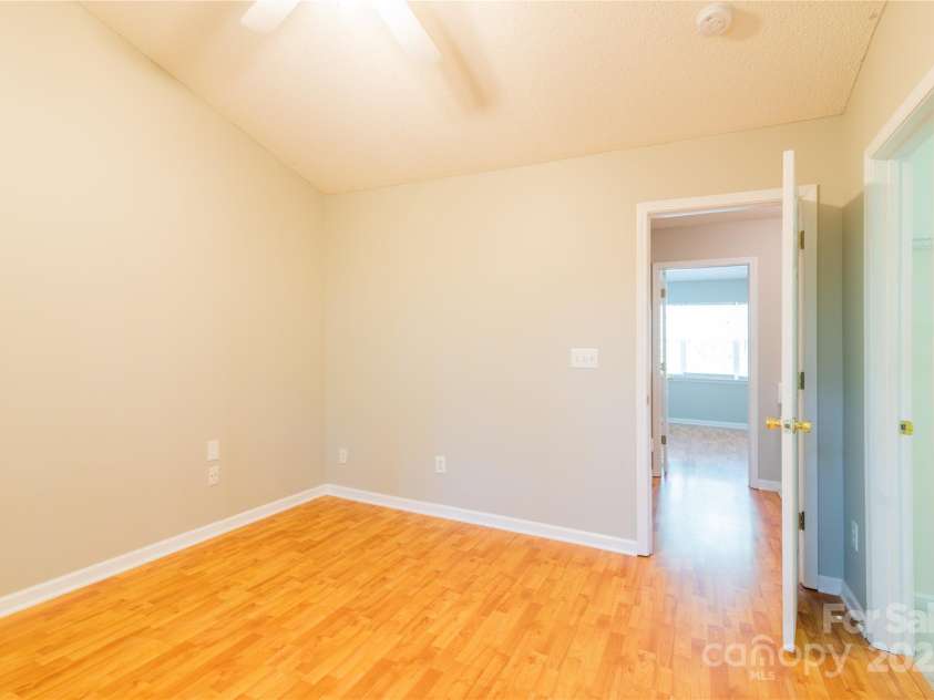 10763 Holly Ridge Boulevard, Charlotte, NC 28216.  MLS# CAR4274578, YatesRealty ID 30065. 