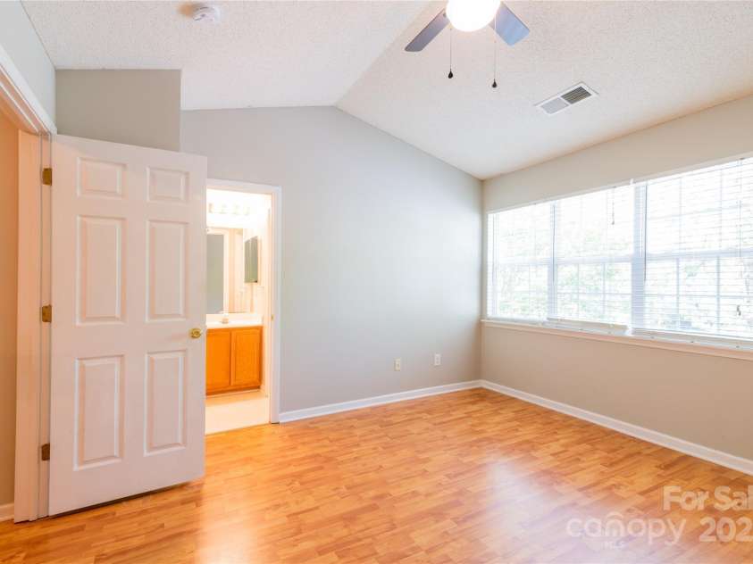 10763 Holly Ridge Boulevard, Charlotte, NC 28216.  MLS# CAR4274578, YatesRealty ID 30065. 