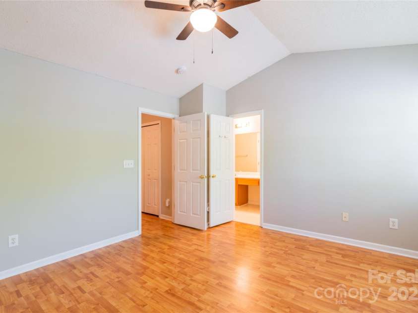 10763 Holly Ridge Boulevard, Charlotte, NC 28216.  MLS# CAR4274578, YatesRealty ID 30065. 