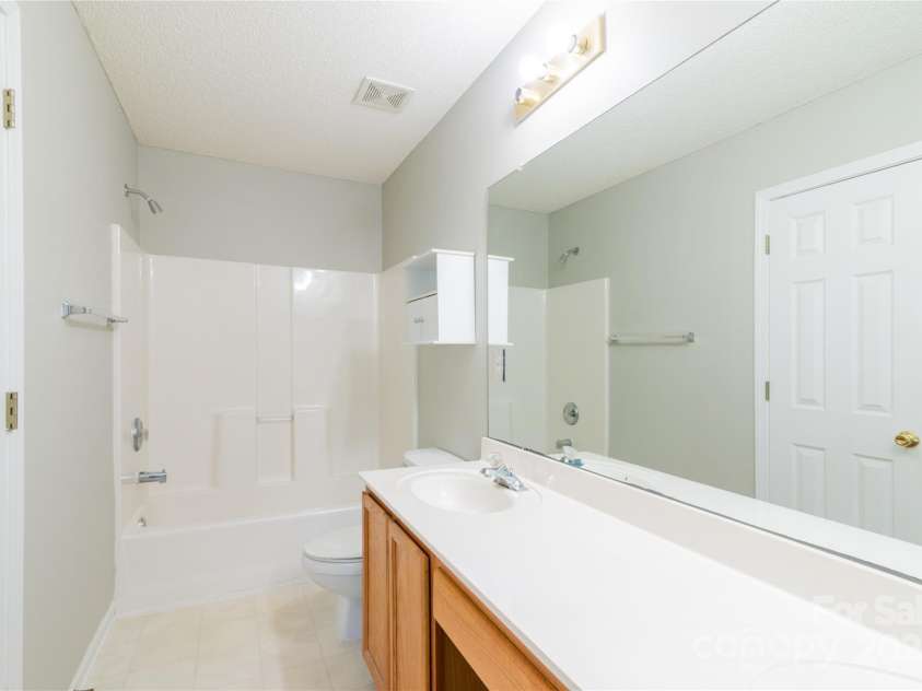 10763 Holly Ridge Boulevard, Charlotte, NC 28216.  MLS# CAR4274578, YatesRealty ID 30065. 