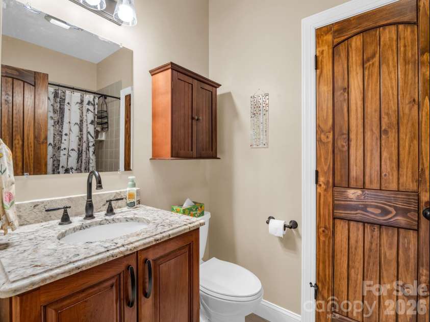 140 Mount Hebron Road, Hendersonville, NC 28739.  MLS# CAR4350162, YatesRealty ID 30065. Hall Full Bathroom