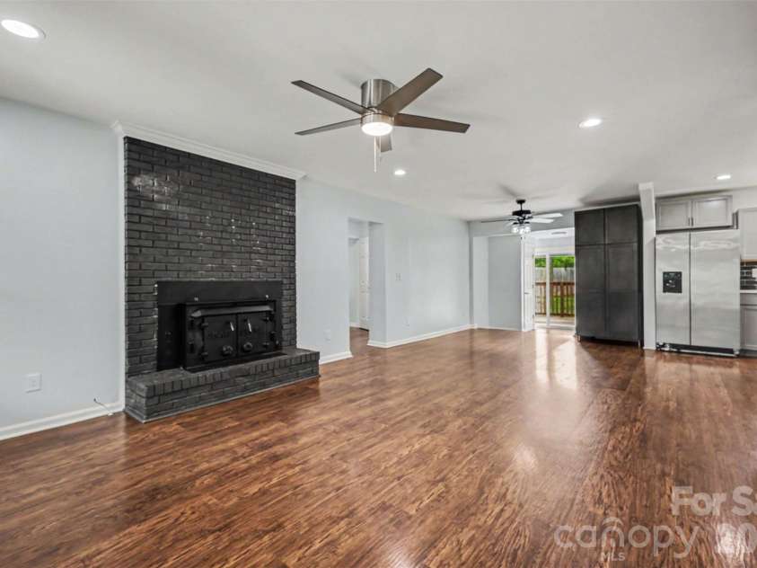 9902 Forest Drive, Charlotte, NC 28216.  MLS# CAR4391851, YatesRealty ID 30066. 