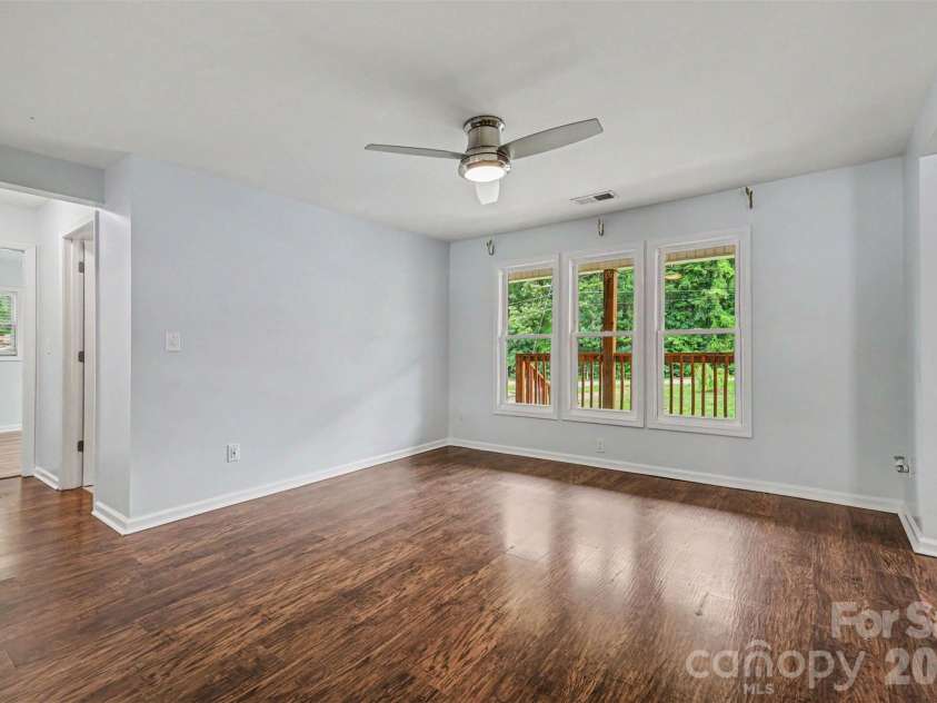 9902 Forest Drive, Charlotte, NC 28216.  MLS# CAR4391851, YatesRealty ID 30066. 