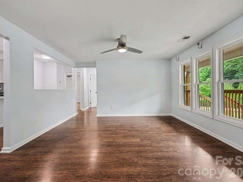 9902 Forest Drive, Charlotte, NC 28216.  MLS# CAR4391851, YatesRealty ID 30066. 